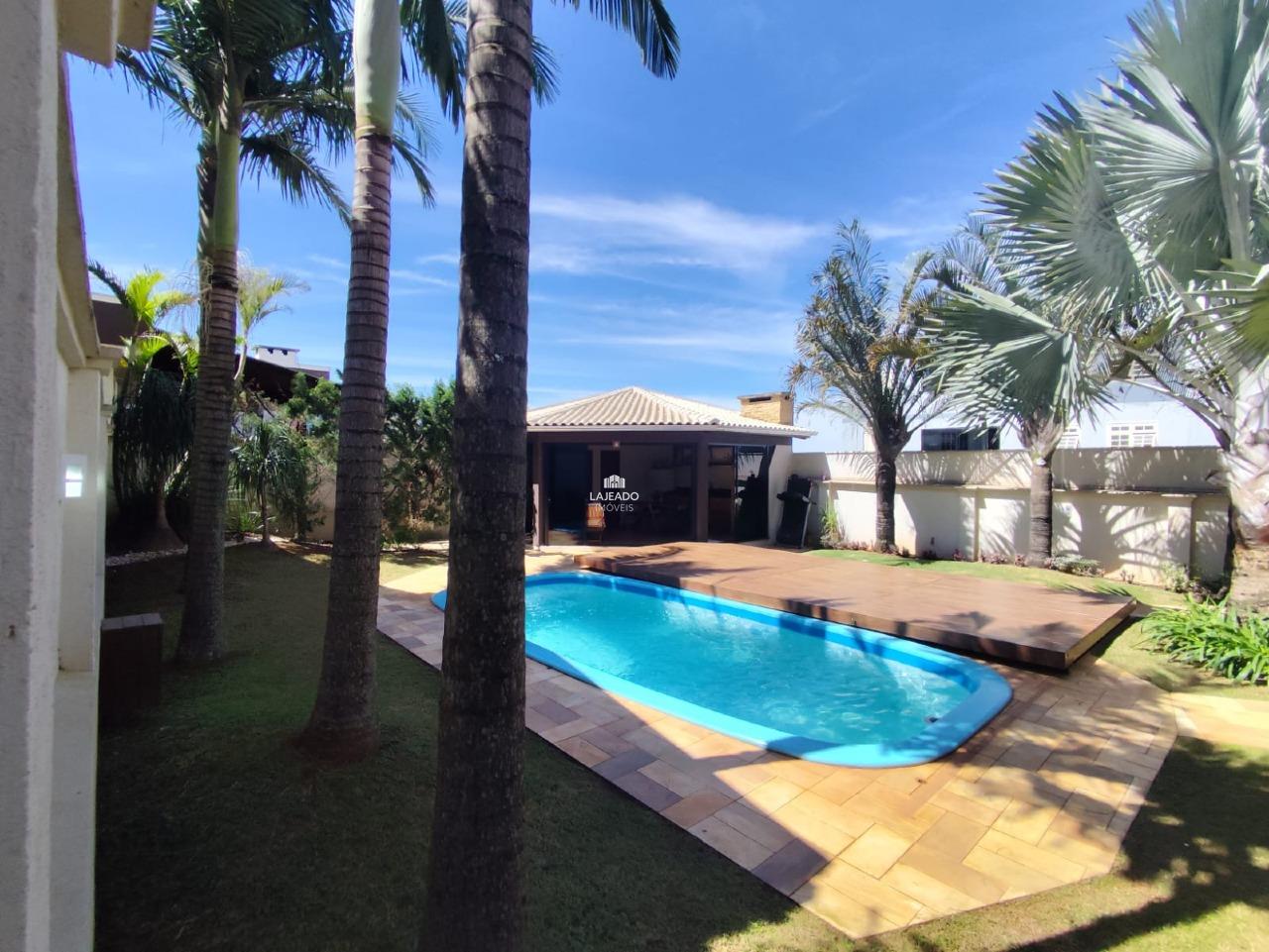 Casa à venda no Centenário: 