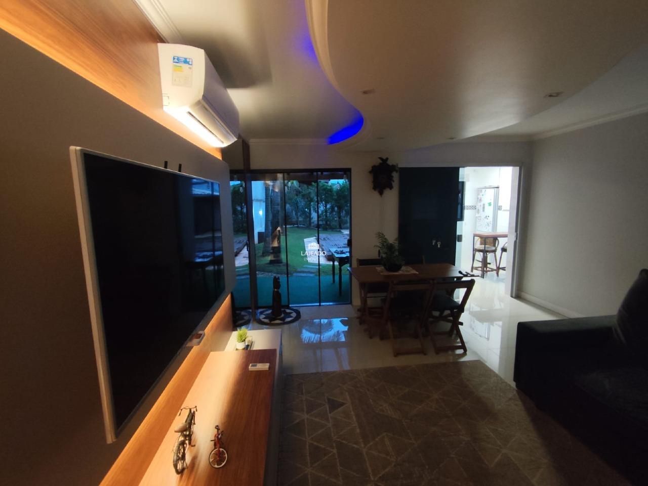 Casa à venda no Centenário: 