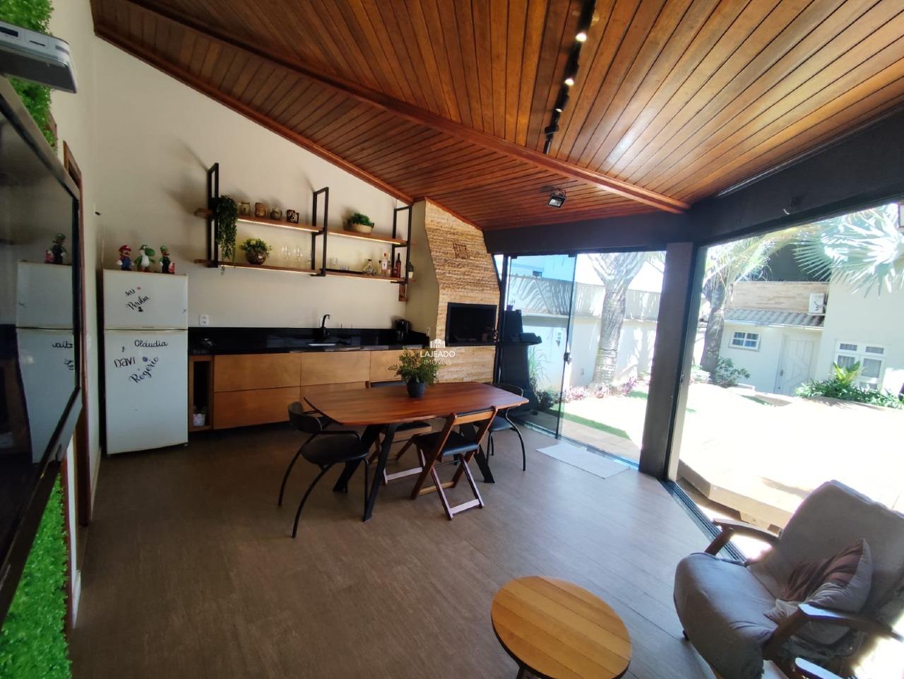 Casa à venda no Centenário: 