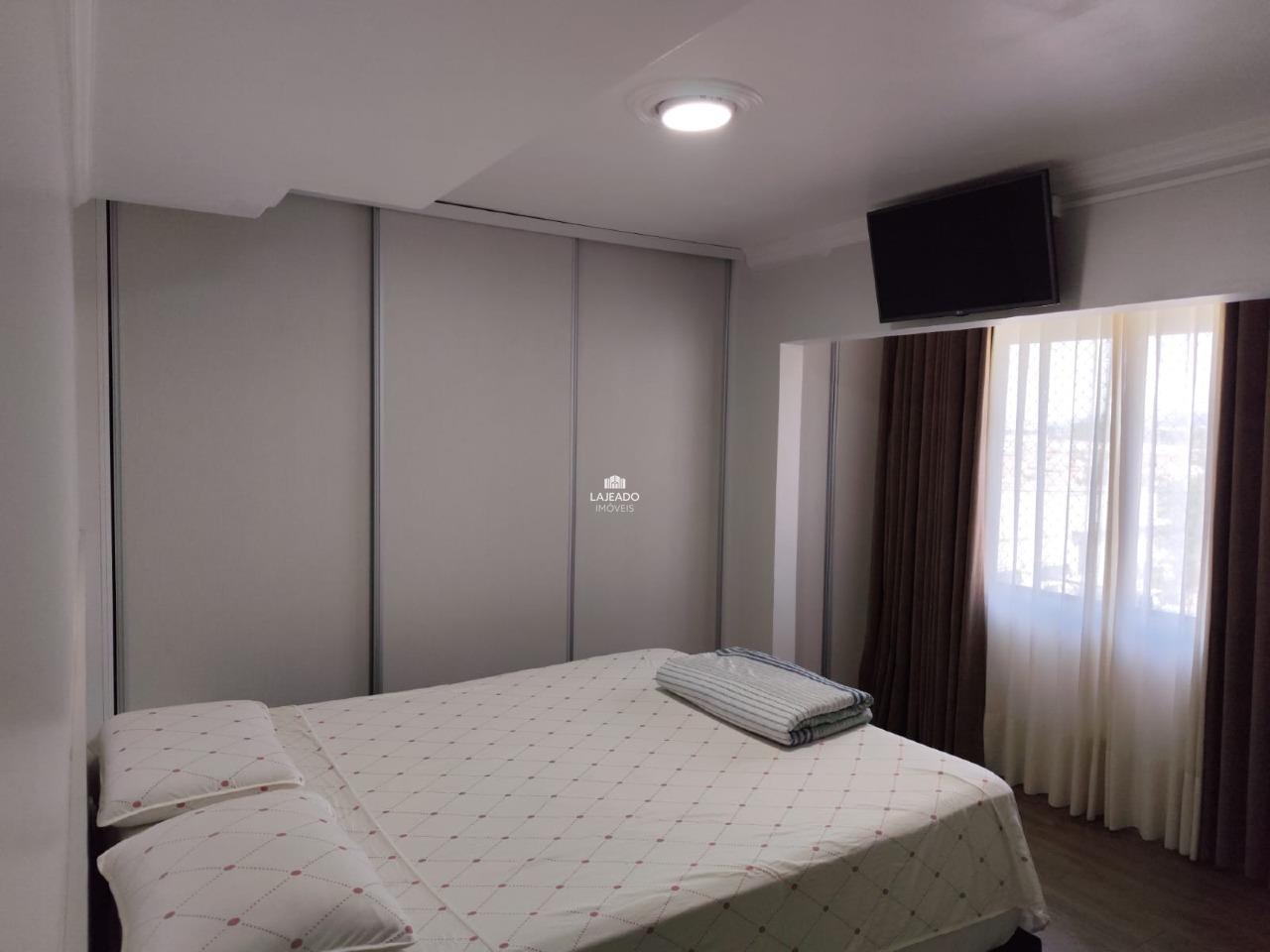 Casa à venda no Centenário: 