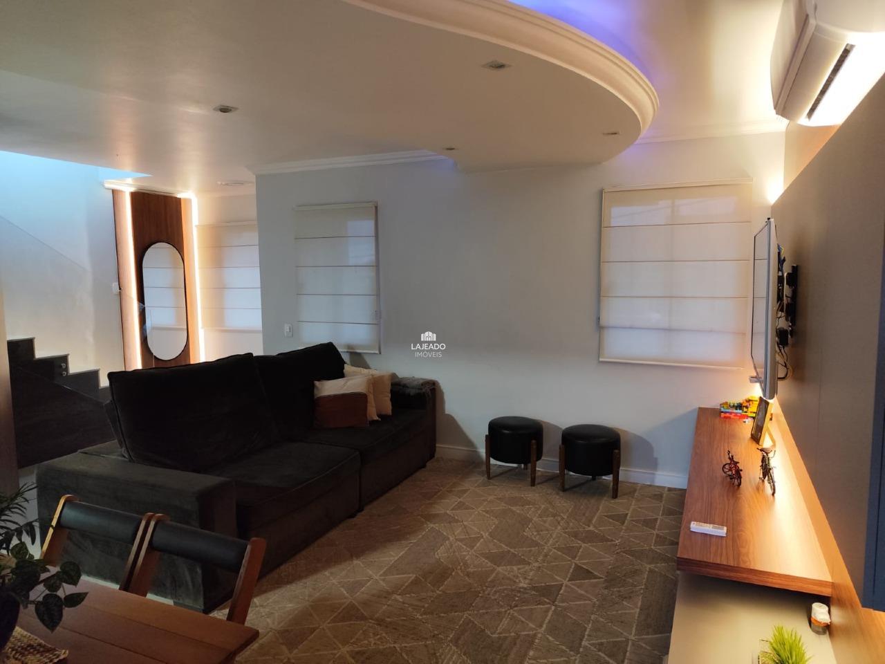 Casa à venda no Centenário: 