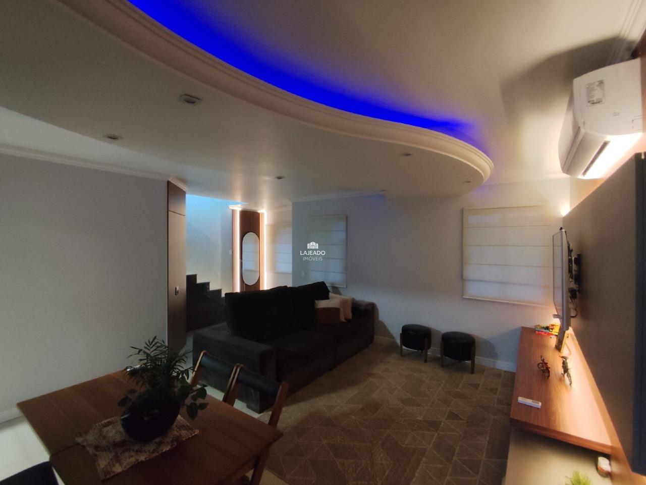 Casa à venda no Centenário: 