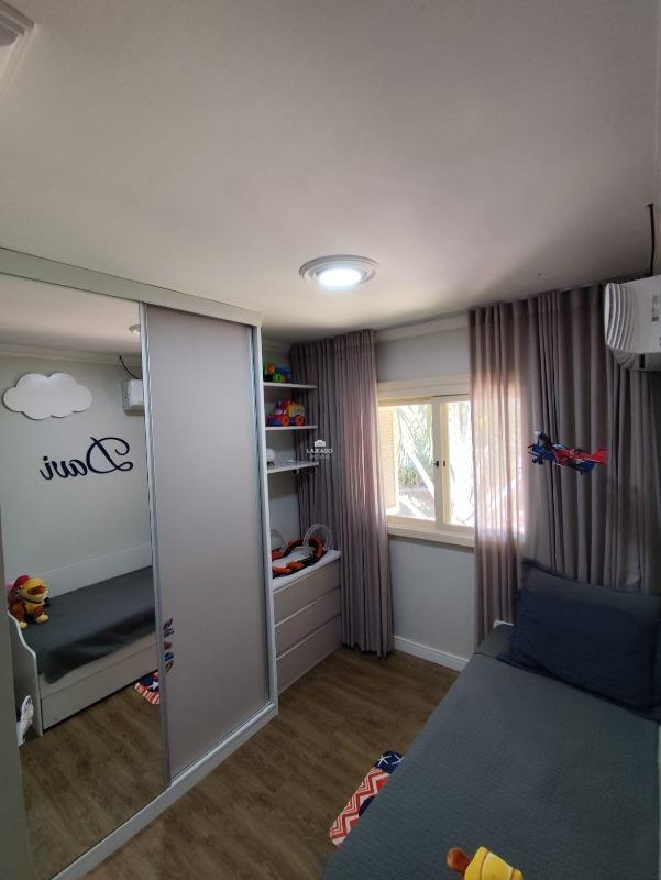 Casa à venda no Centenário: 