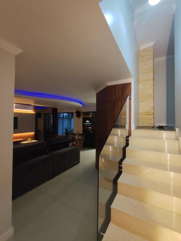 Casa à venda no Centenário: 