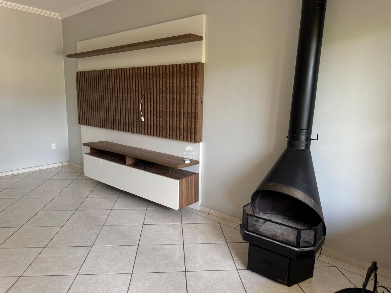 Sobrado à venda no Universitário: 