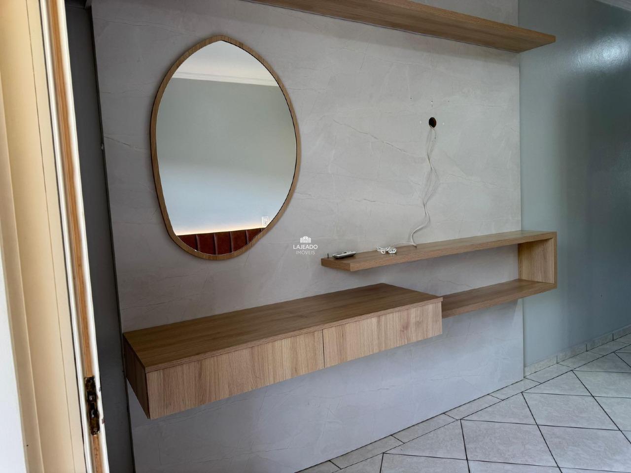 Sobrado à venda no Universitário: 