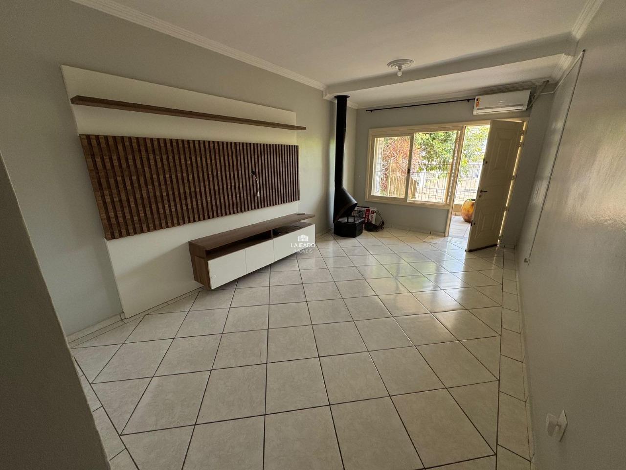 Sobrado à venda no Universitário: 