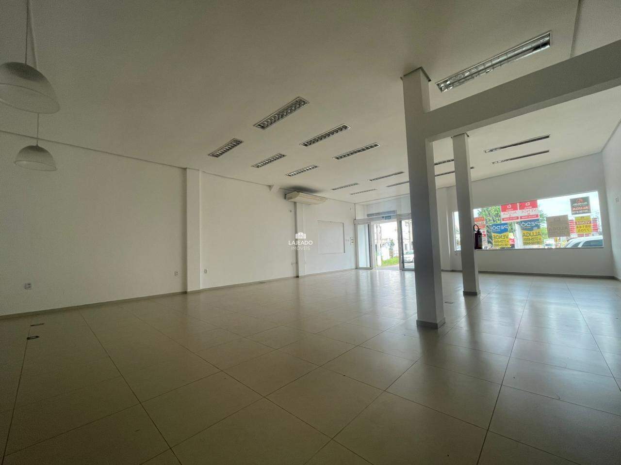 Loja para aluguel no Moinhos: 