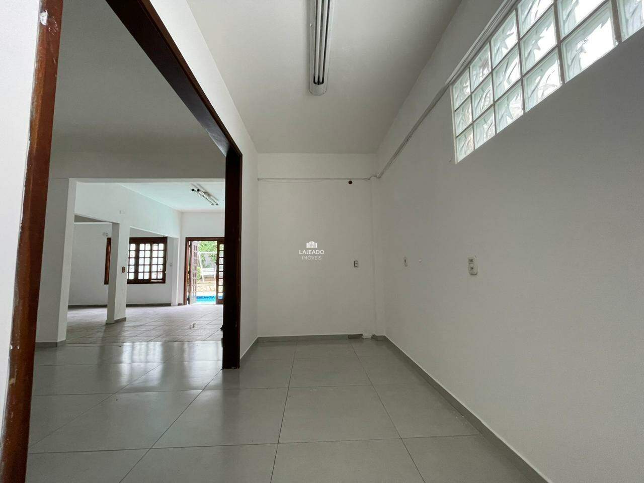 Loja para aluguel no Moinhos: 