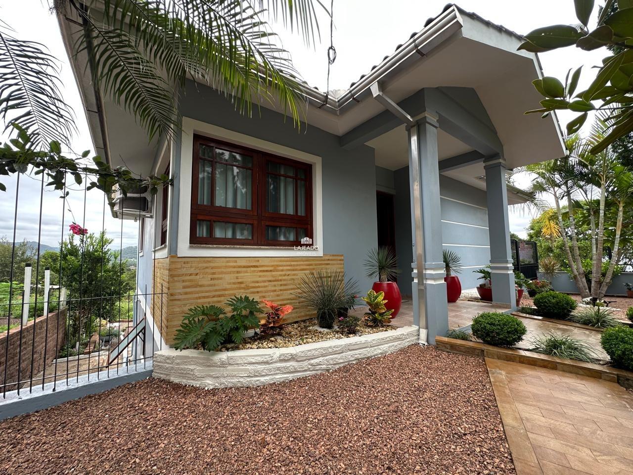 Casa à venda no Conventos: 