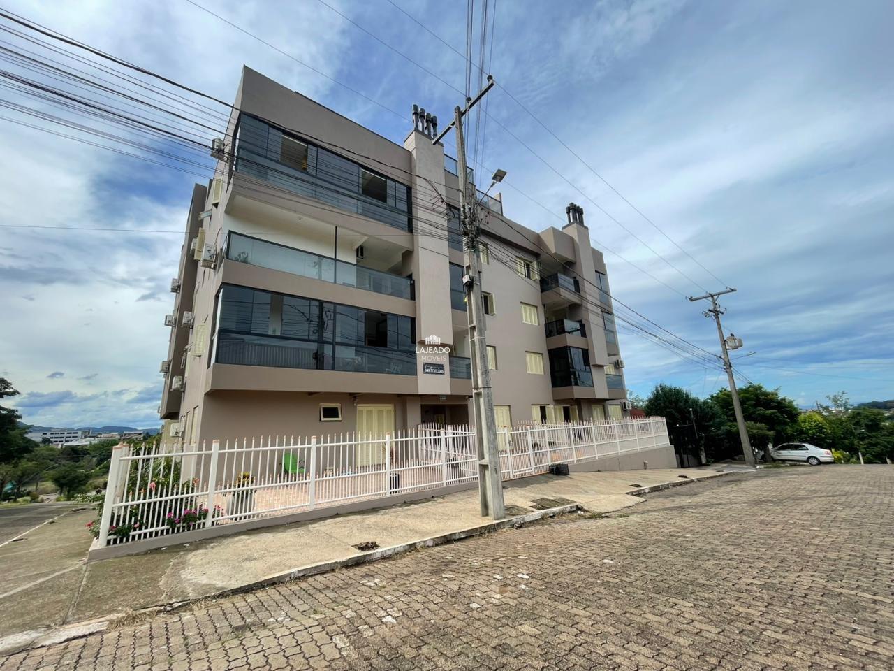 Apartamento para aluguel no Centenário: 