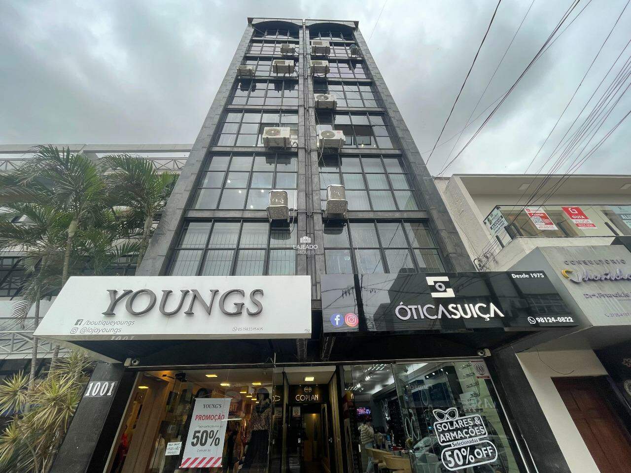 Sala à venda no Centro: 