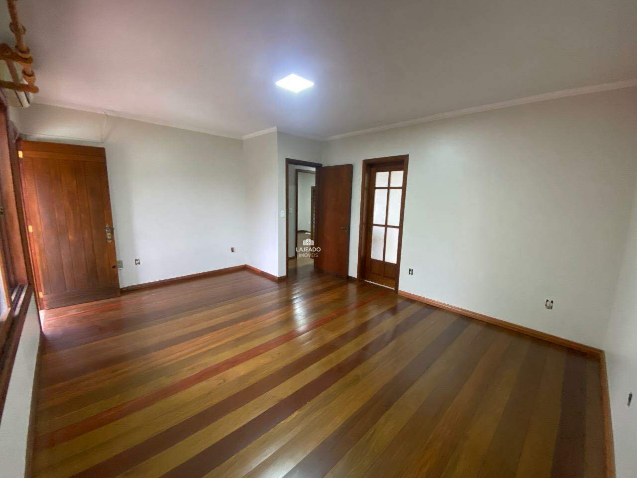 Casa à venda no Centro: 