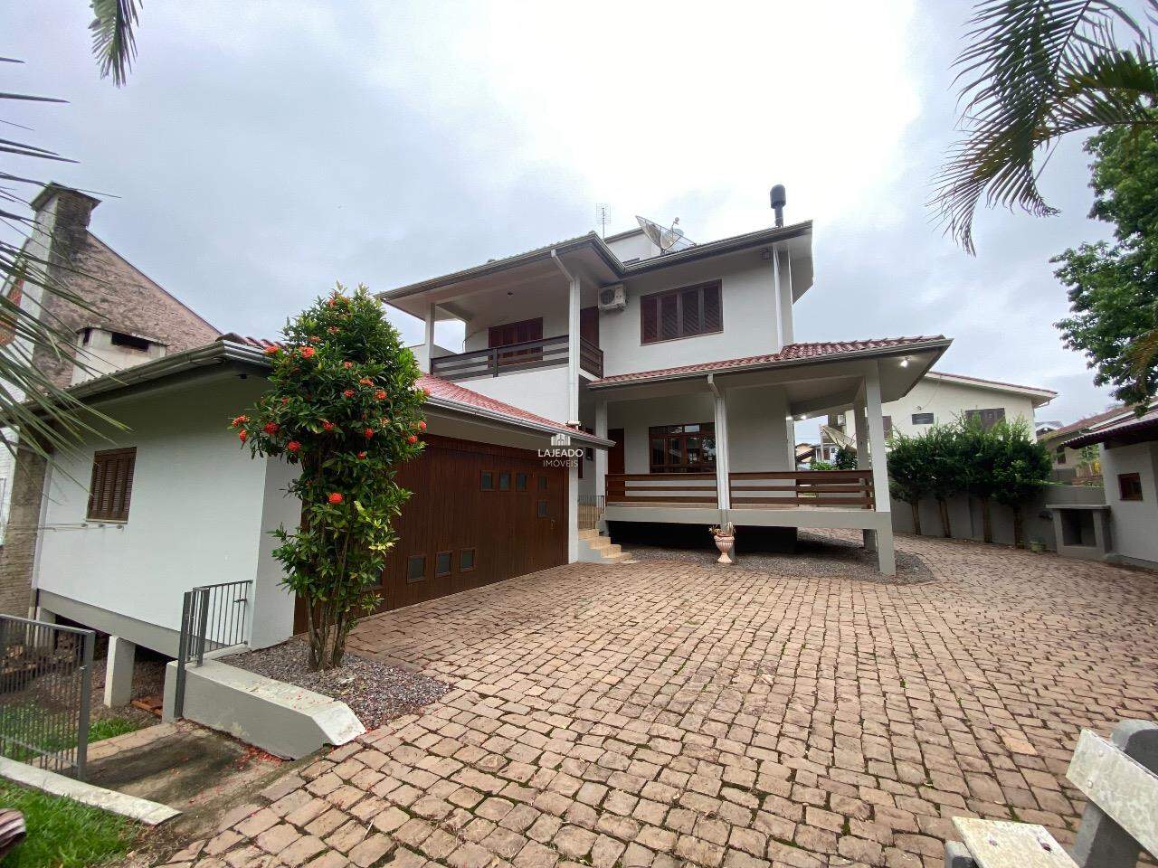 Casa à venda no Centro: 