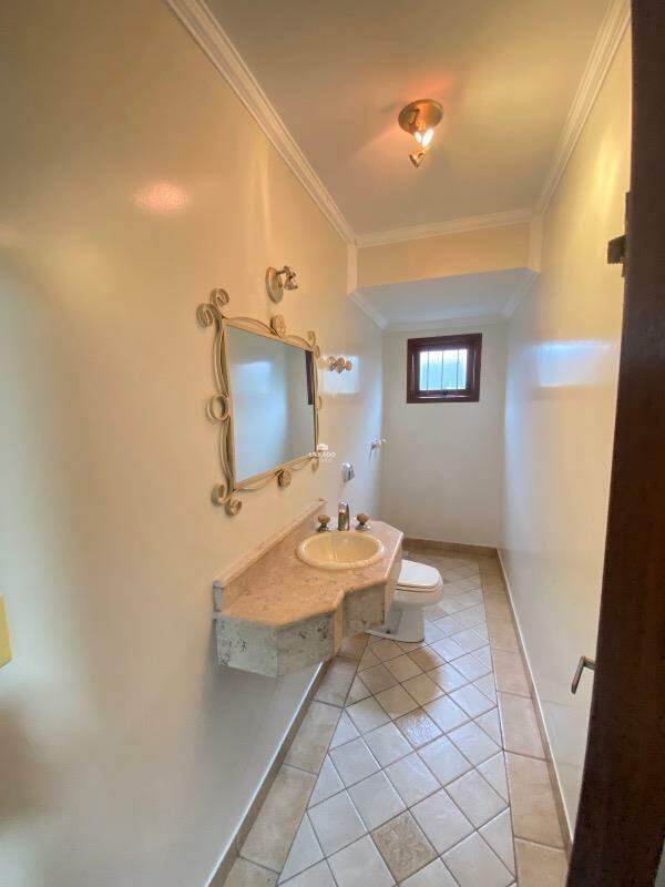 Casa à venda no Centro: 