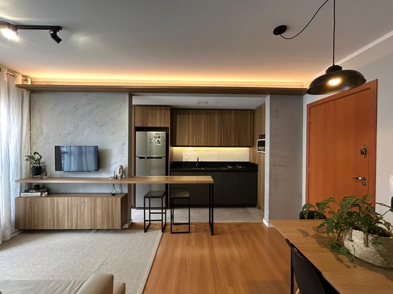 Apartamento à venda no Universitário: 