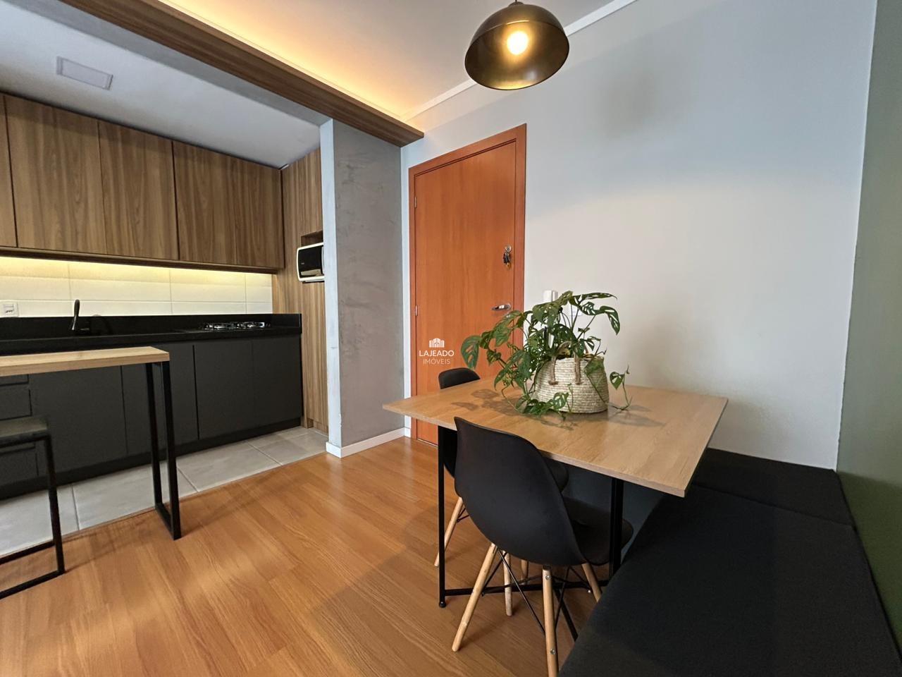 Apartamento à venda no Universitário: 