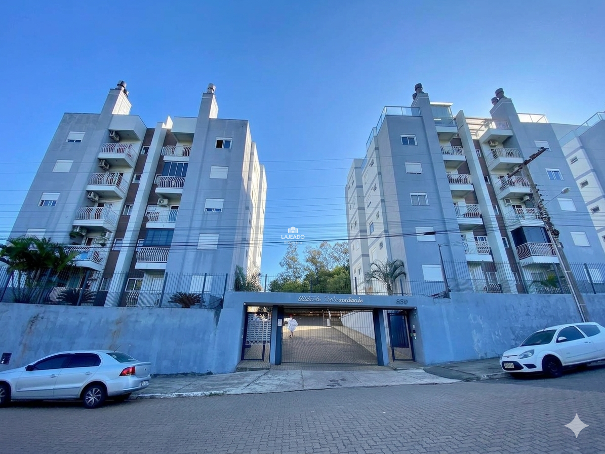 Apartamento à venda no Universitário: 