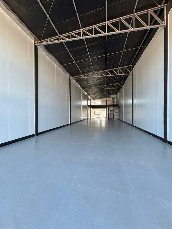 Loja à venda no Conventos: 