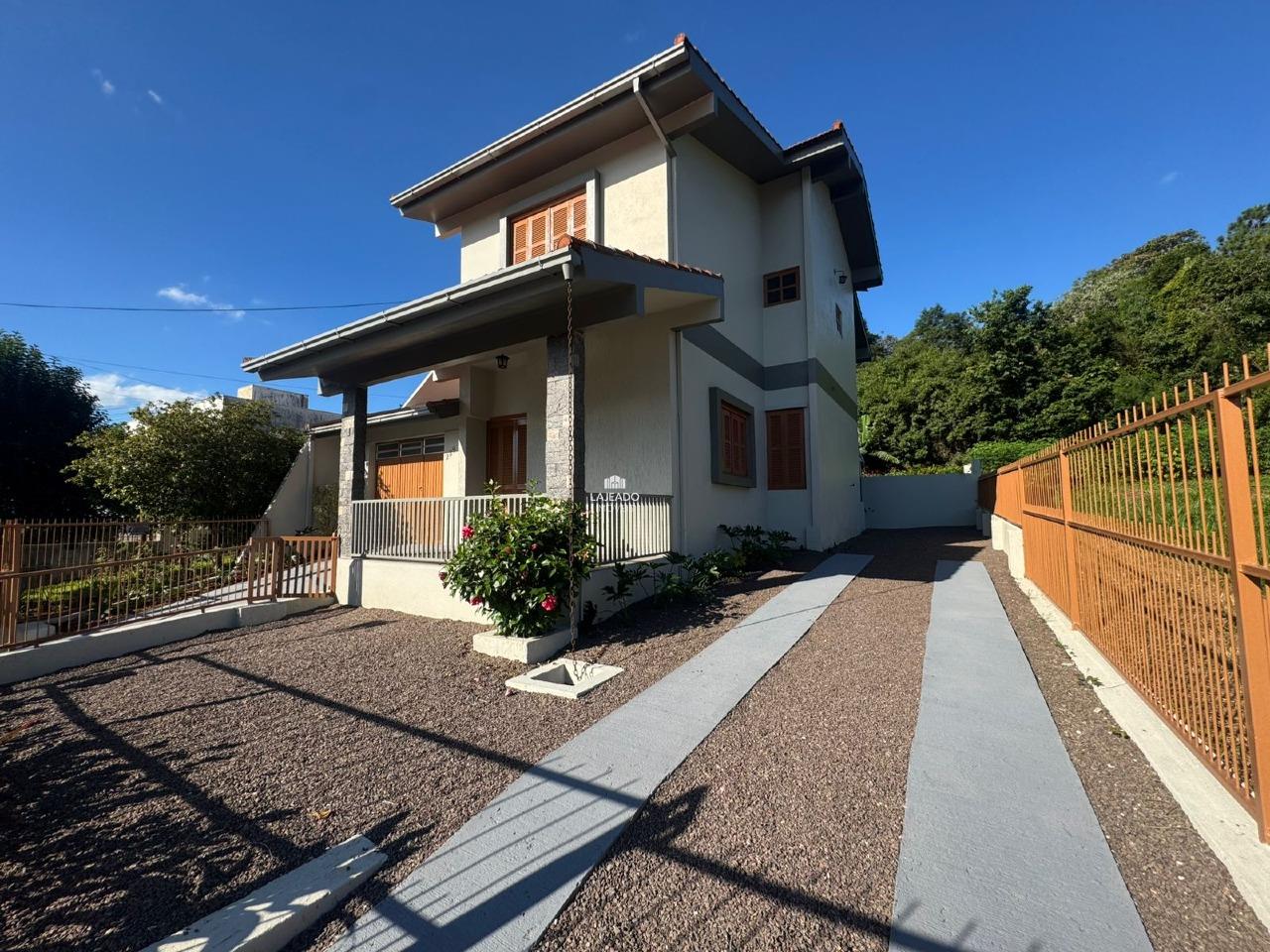 Casa à venda no Campestre: 