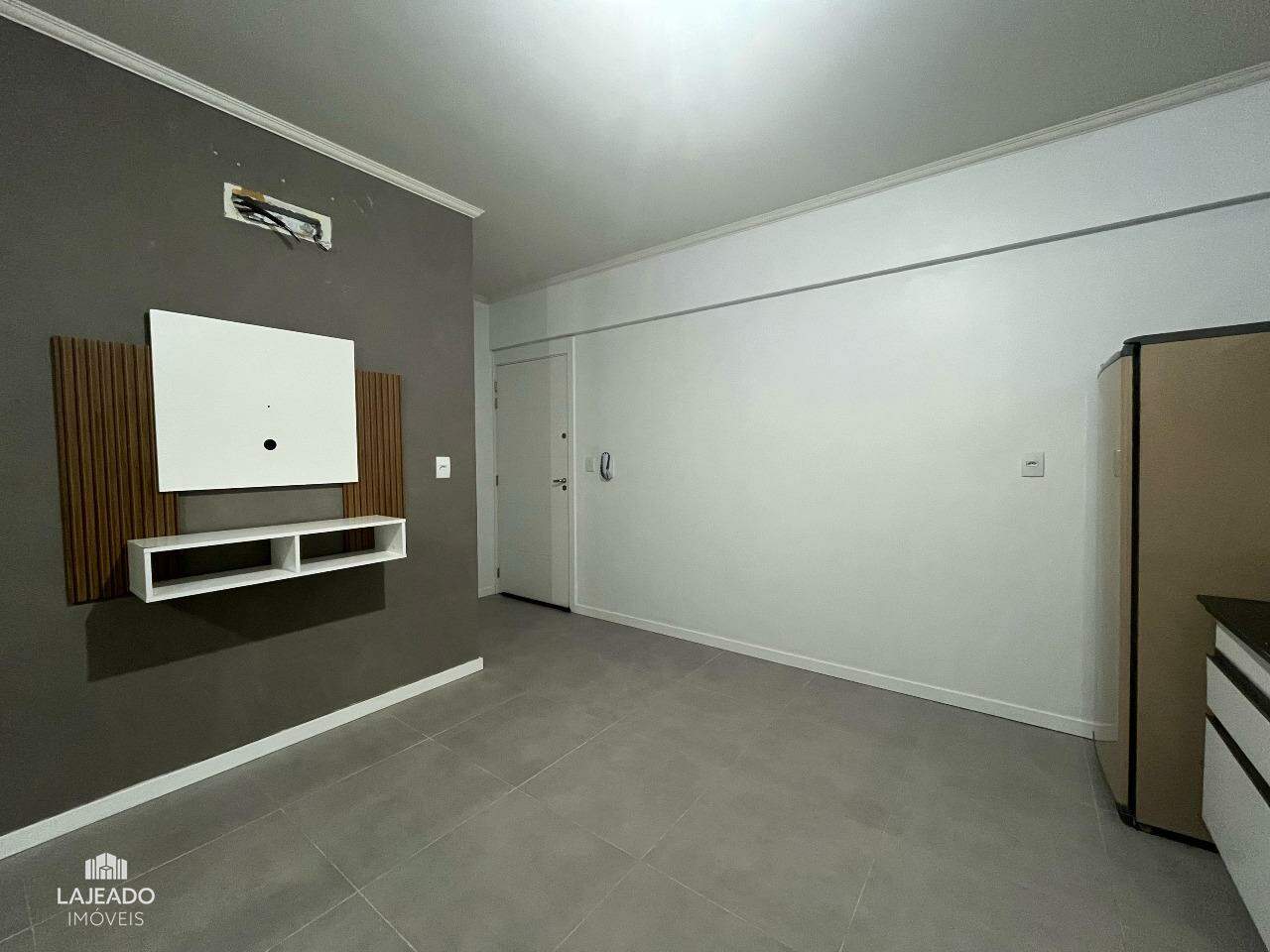 Kitnet à venda no Centro: 