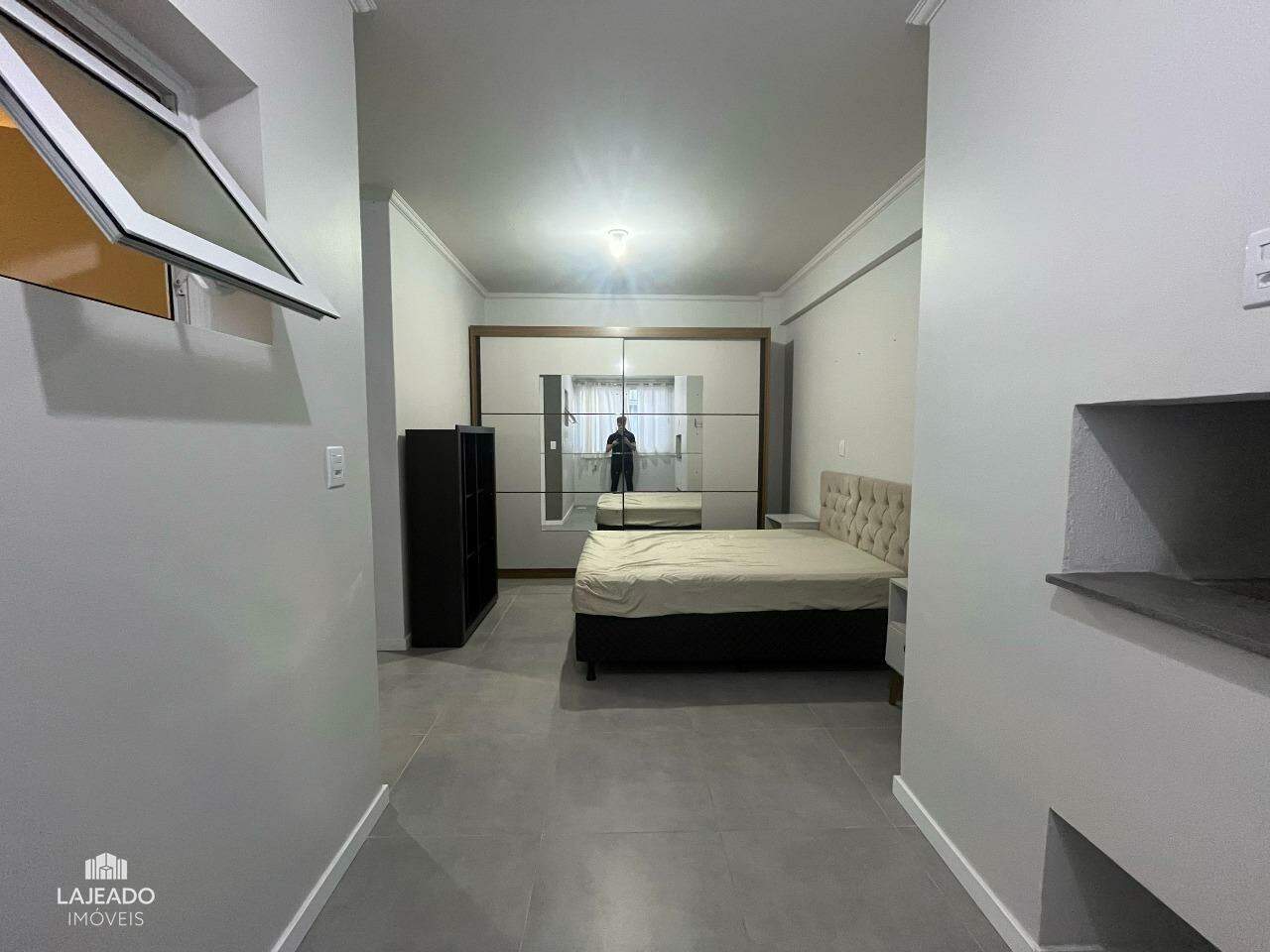 Kitnet à venda no Centro: 