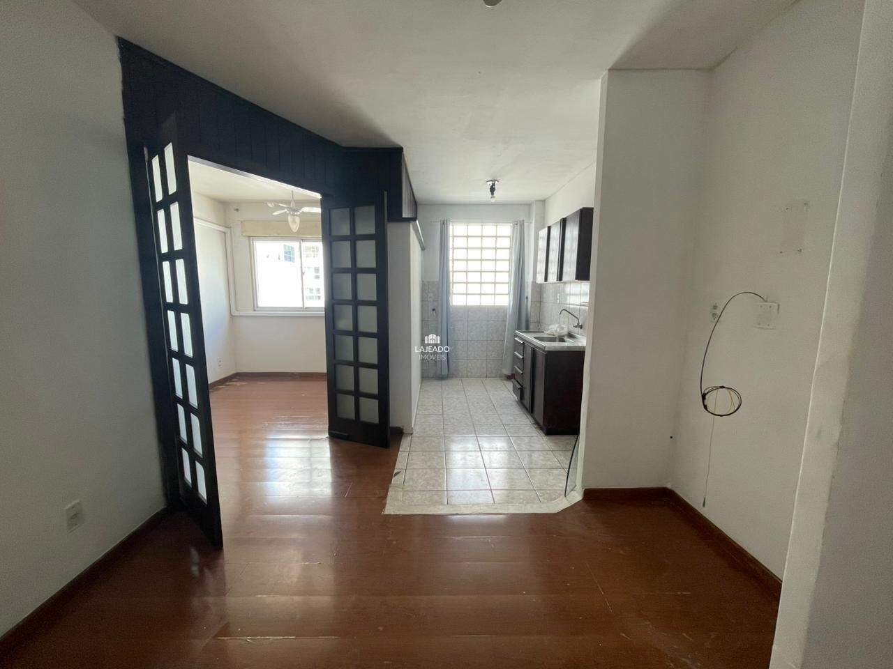 Kitnet para aluguel no Centro: 