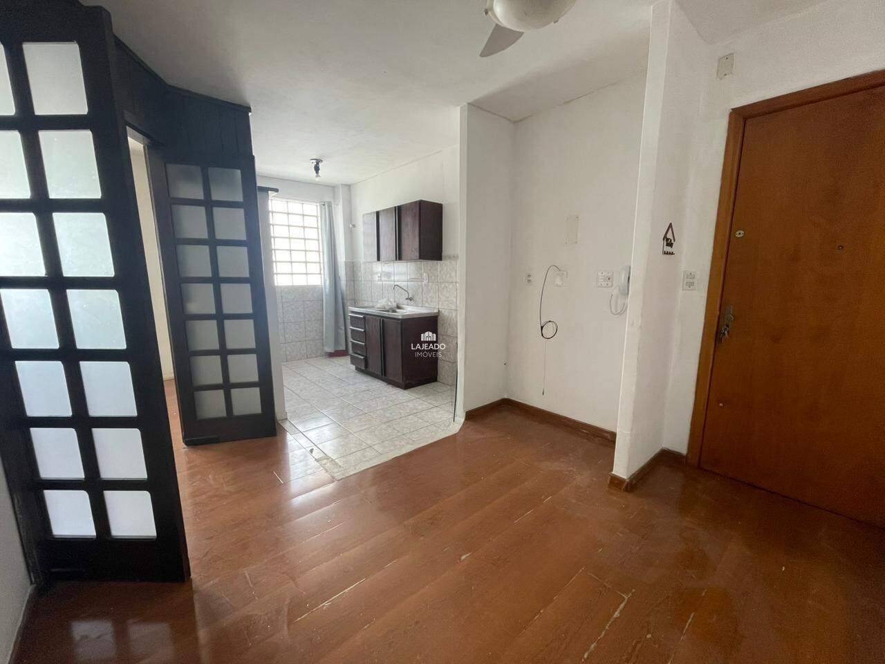 Kitnet para aluguel no Centro: 