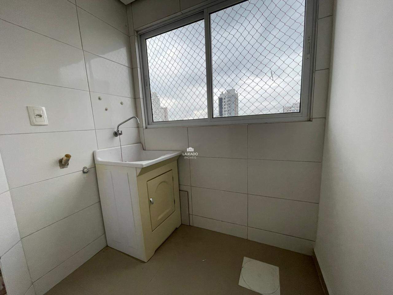 Apartamento para aluguel no Americano: 