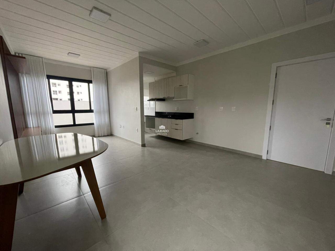 Apartamento para aluguel no Universitário: 