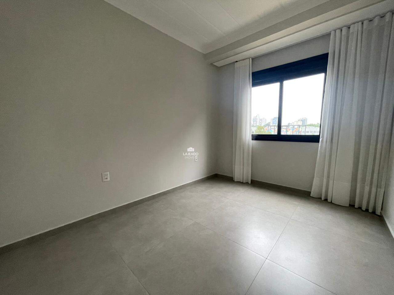 Apartamento para aluguel no Universitário: 