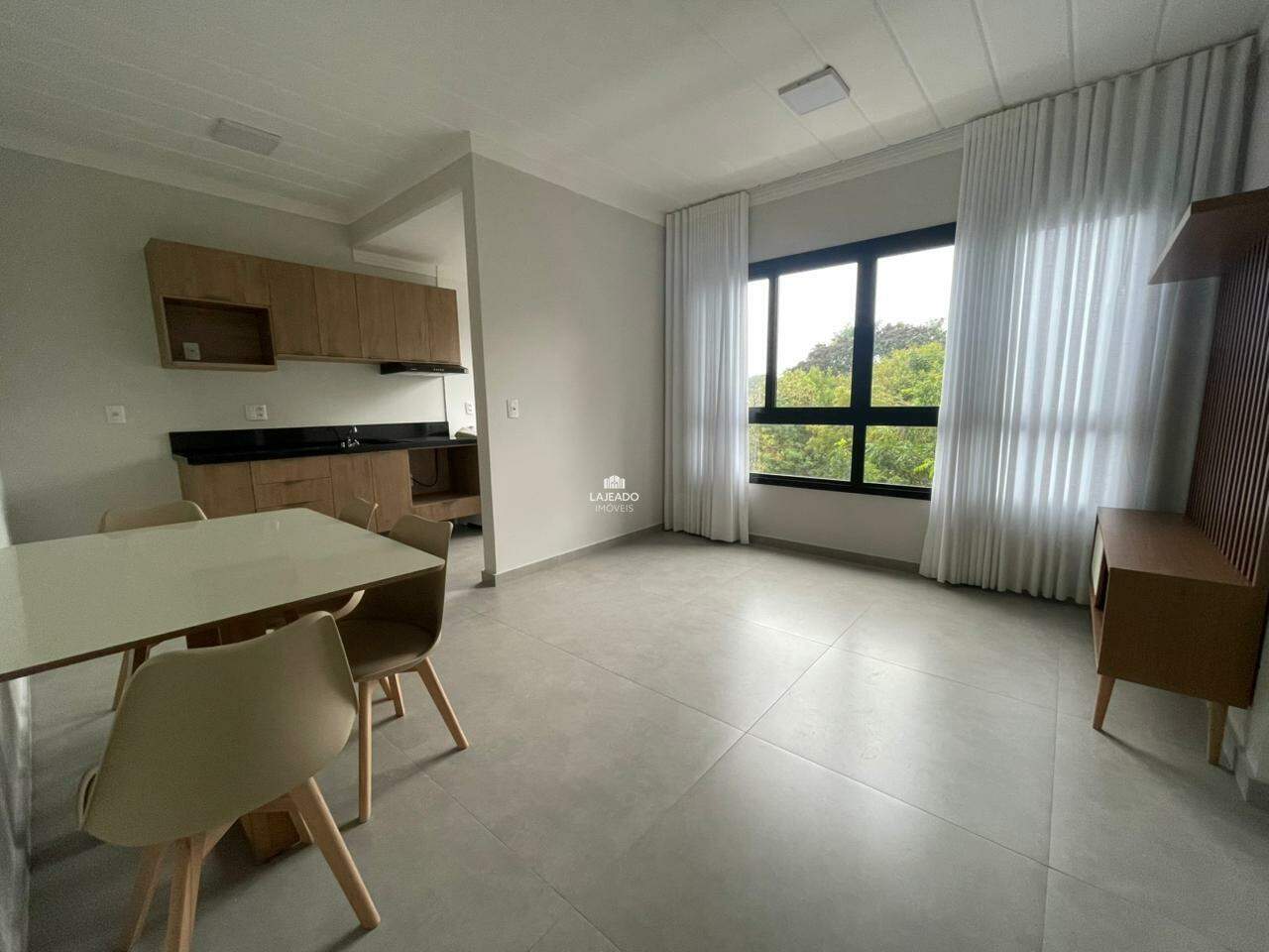 Apartamento para aluguel no Universitário: 