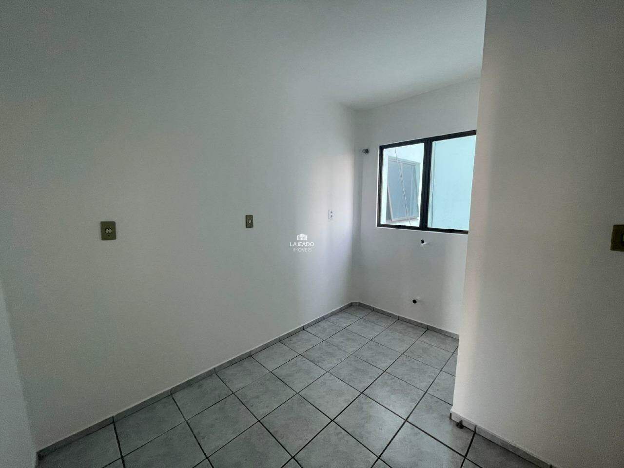 Apartamento para aluguel no Americano: 
