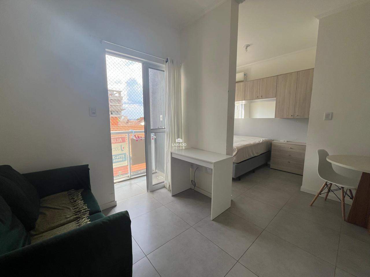 Kitnet à venda no São Cristóvão: 