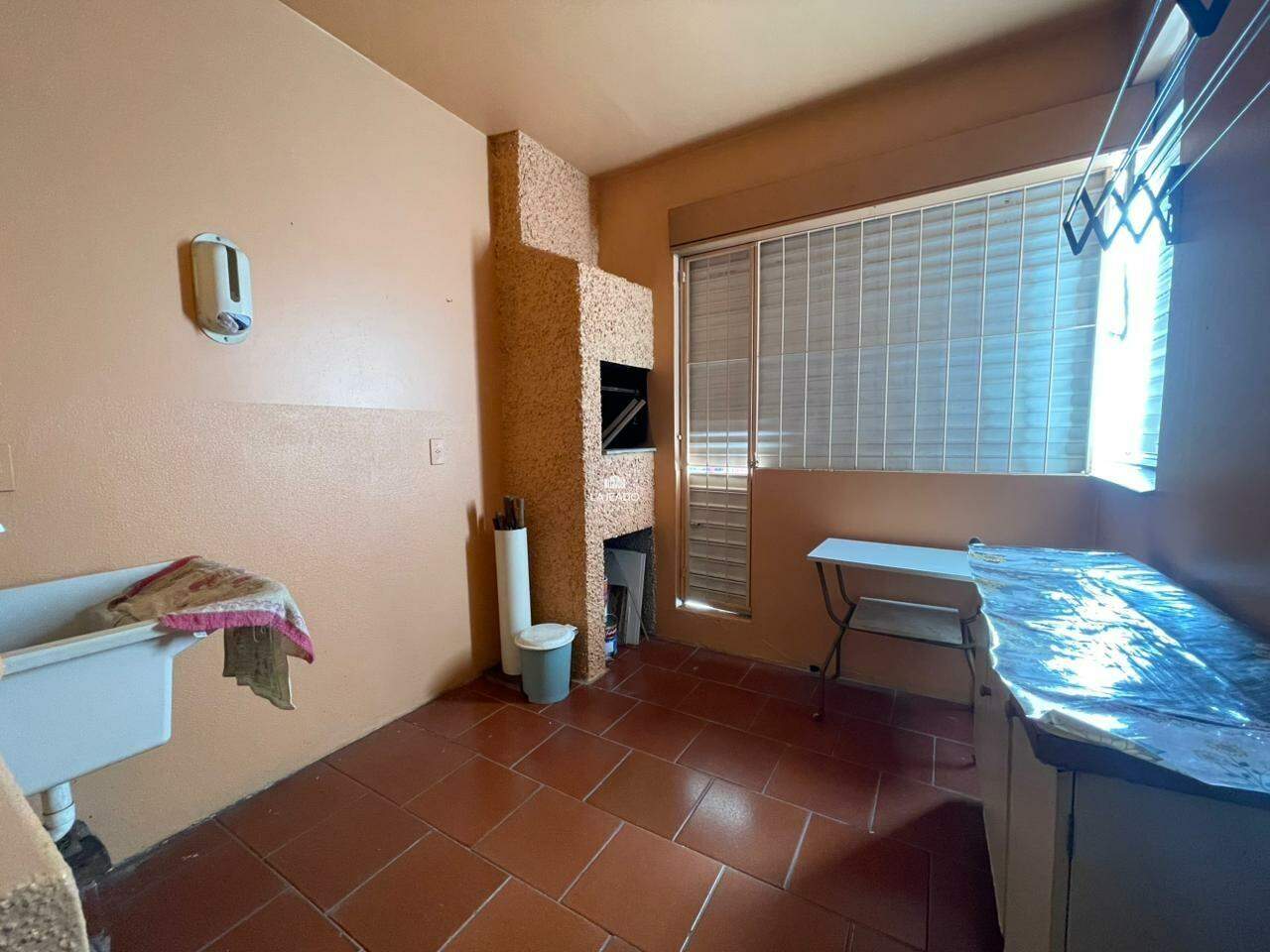 Apartamento para aluguel no Florestal: 