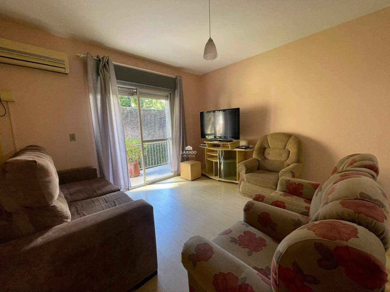 Apartamento para aluguel no Florestal: 