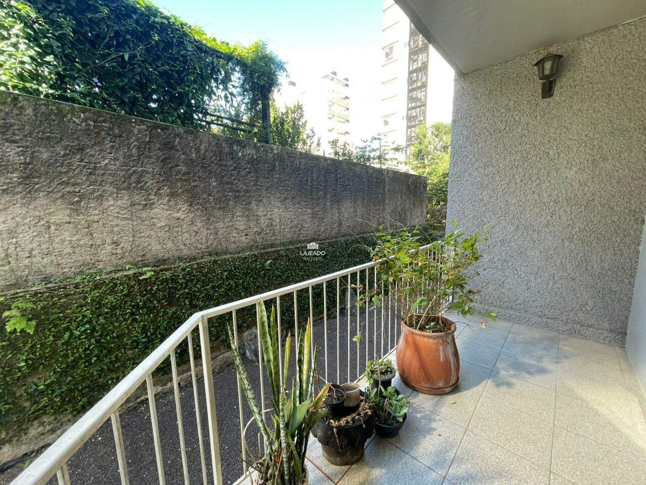 Apartamento para aluguel no Florestal: 