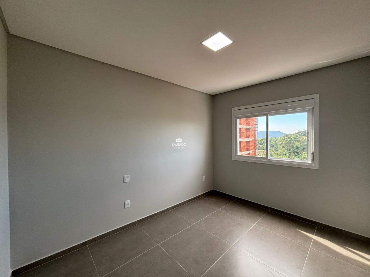 Apartamento para aluguel no Universitário: 