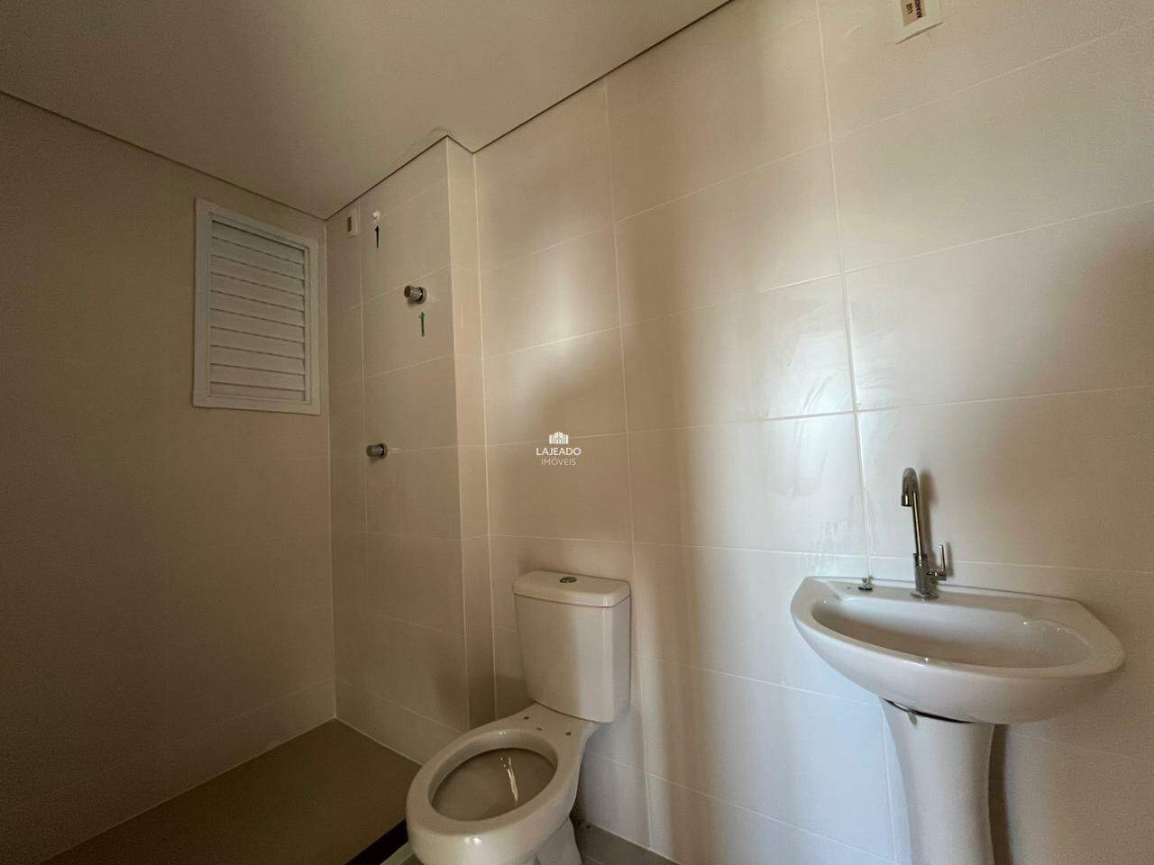 Apartamento para aluguel no Universitário: 