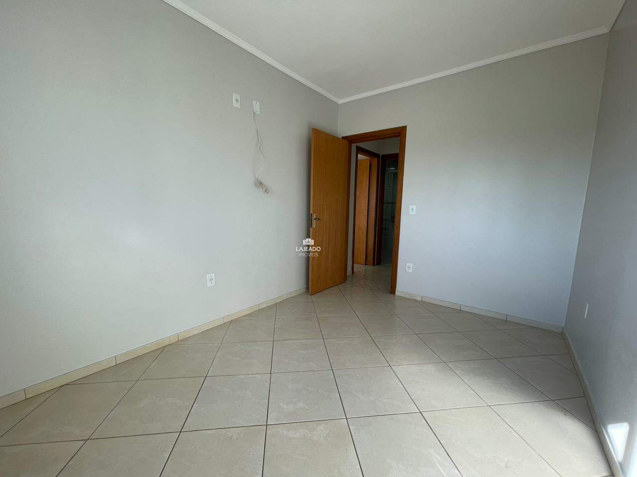 Apartamento para aluguel no Florestal: 