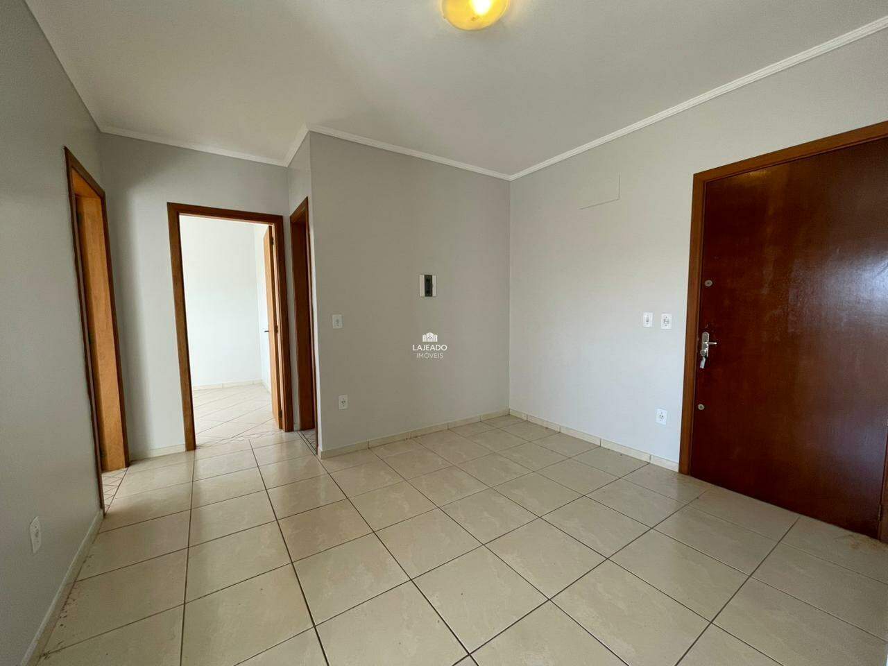 Apartamento para aluguel no Florestal: 