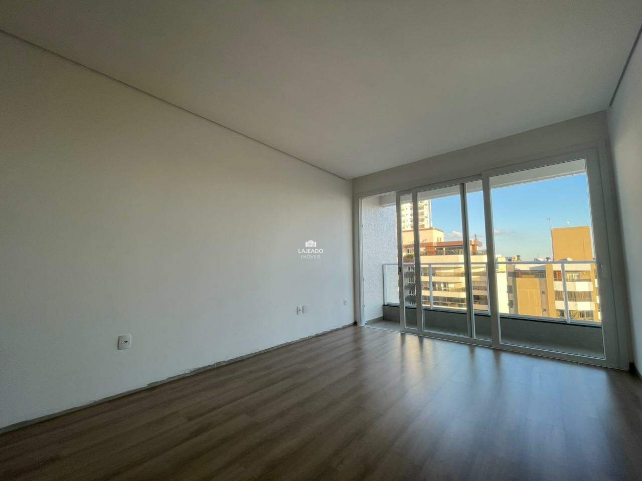 Apartamento para aluguel no Florestal: 