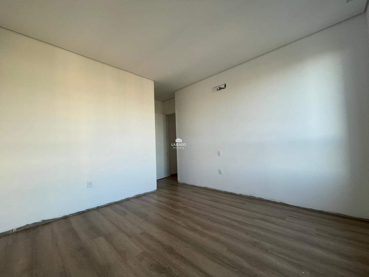 Apartamento para aluguel no Florestal: 