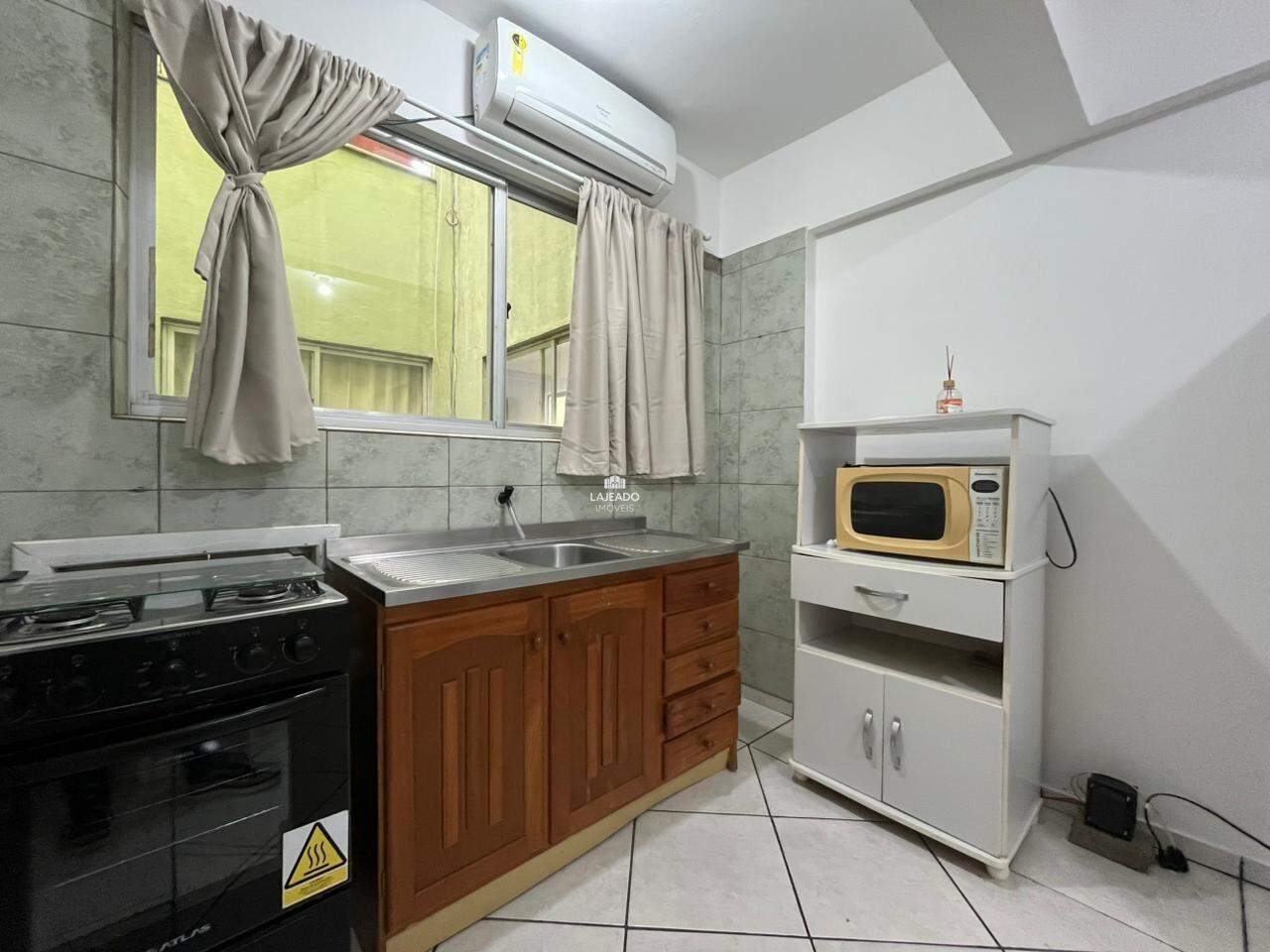 Kitnet para aluguel no Centro: 