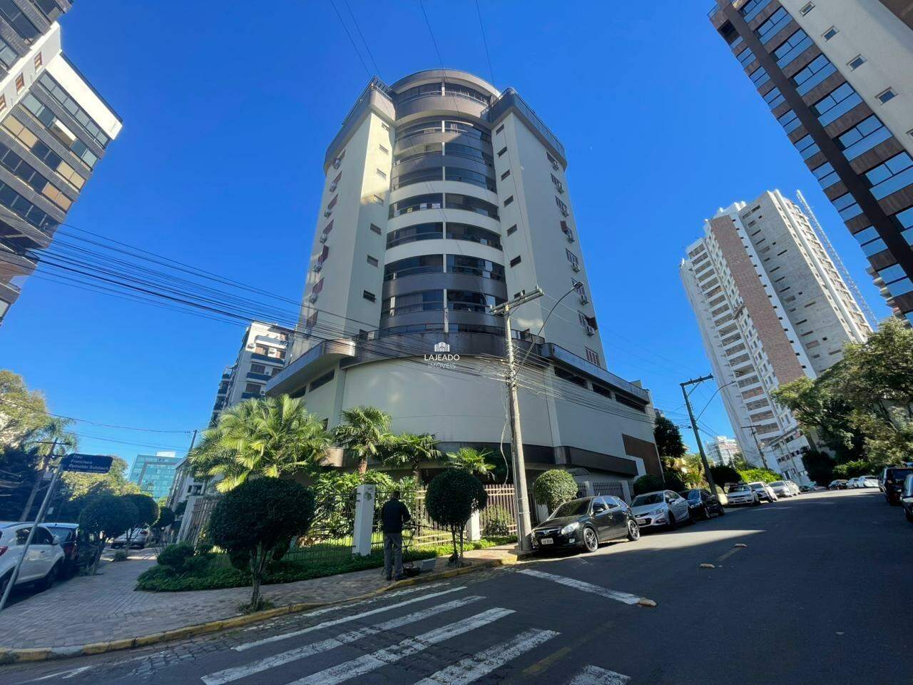 Apartamento para aluguel no Centro: 