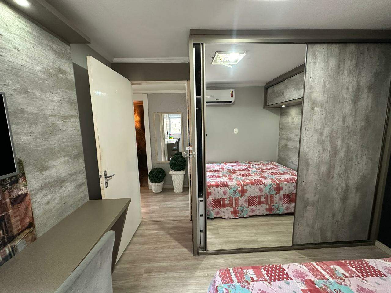 Apartamento à venda no Centenário: 