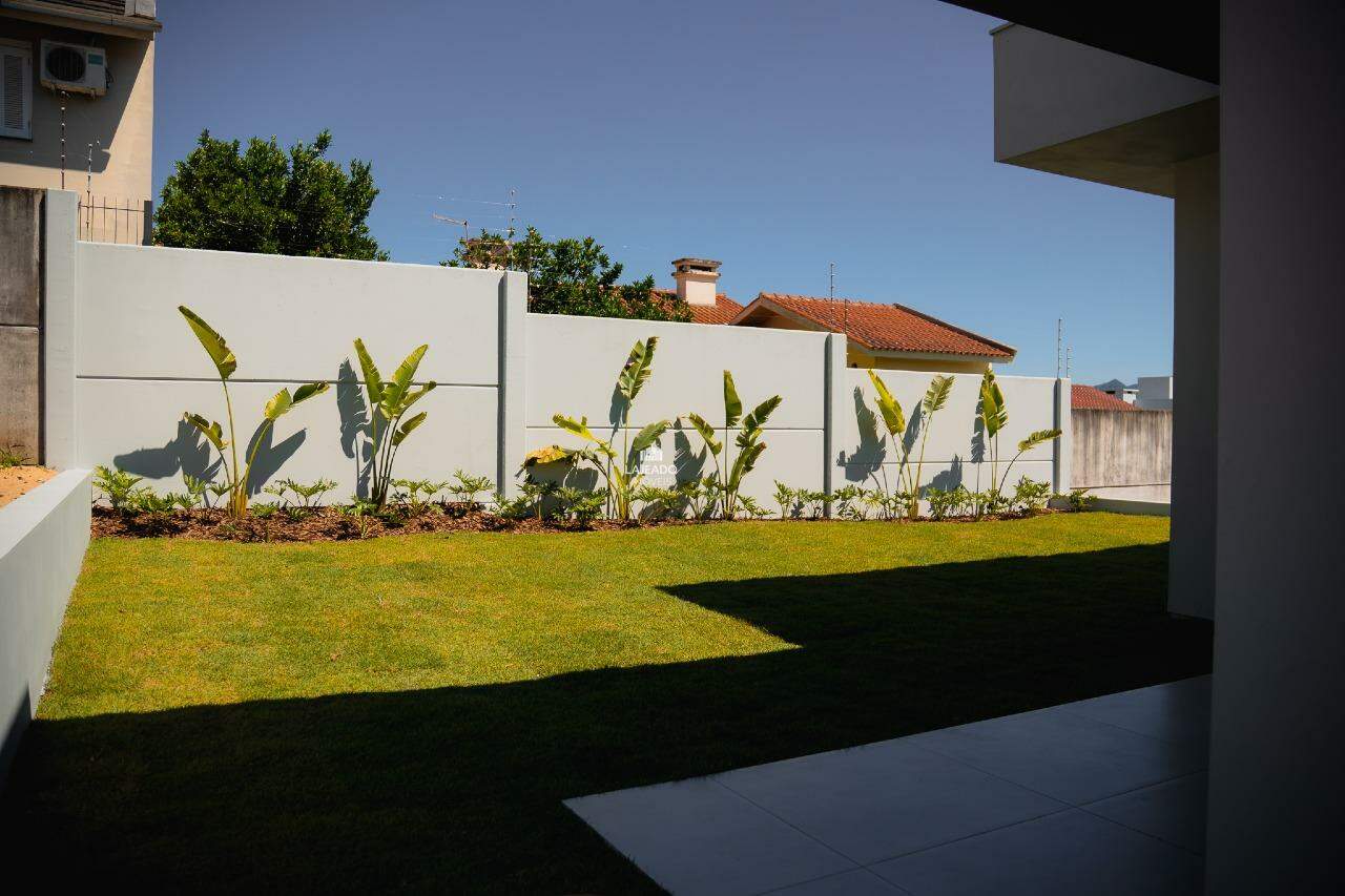 Casa à venda no Universitário: 