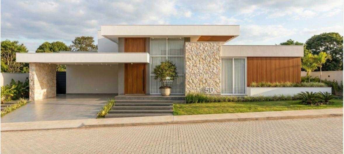 Casa, 4 quartos, 317 m² - Foto 1
