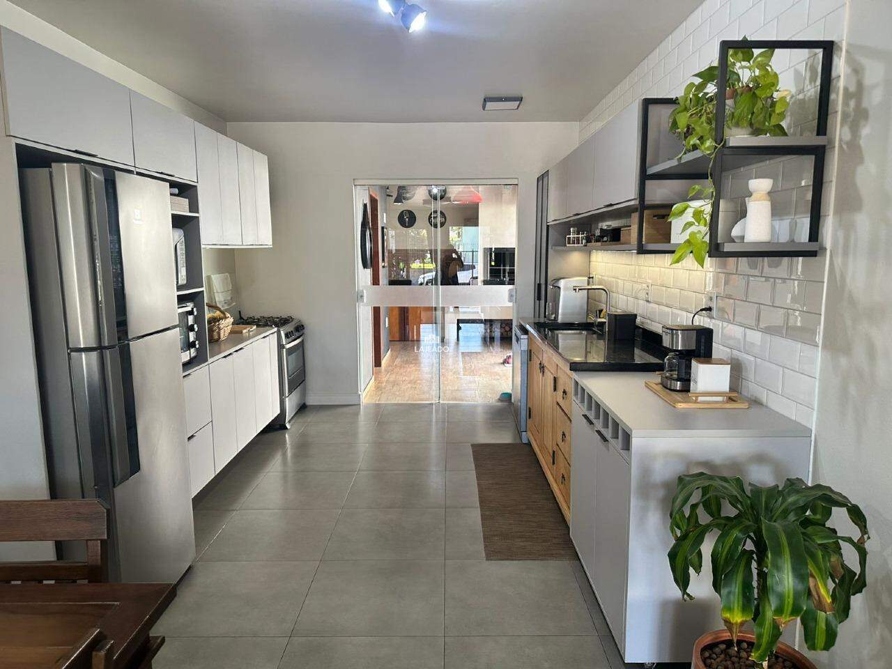 Casa à venda no Centenário: 