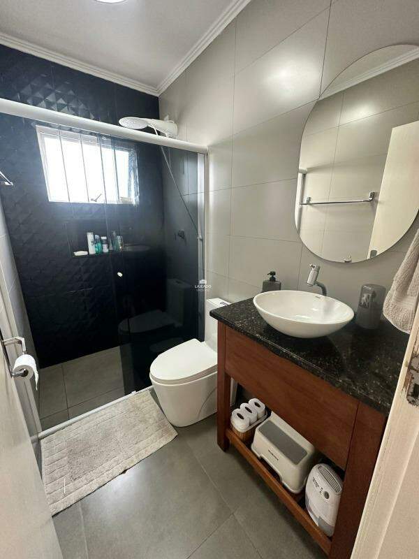 Casa à venda no Centenário: 